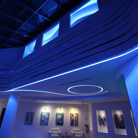 מלון דירות The Ermitage On The 3*
